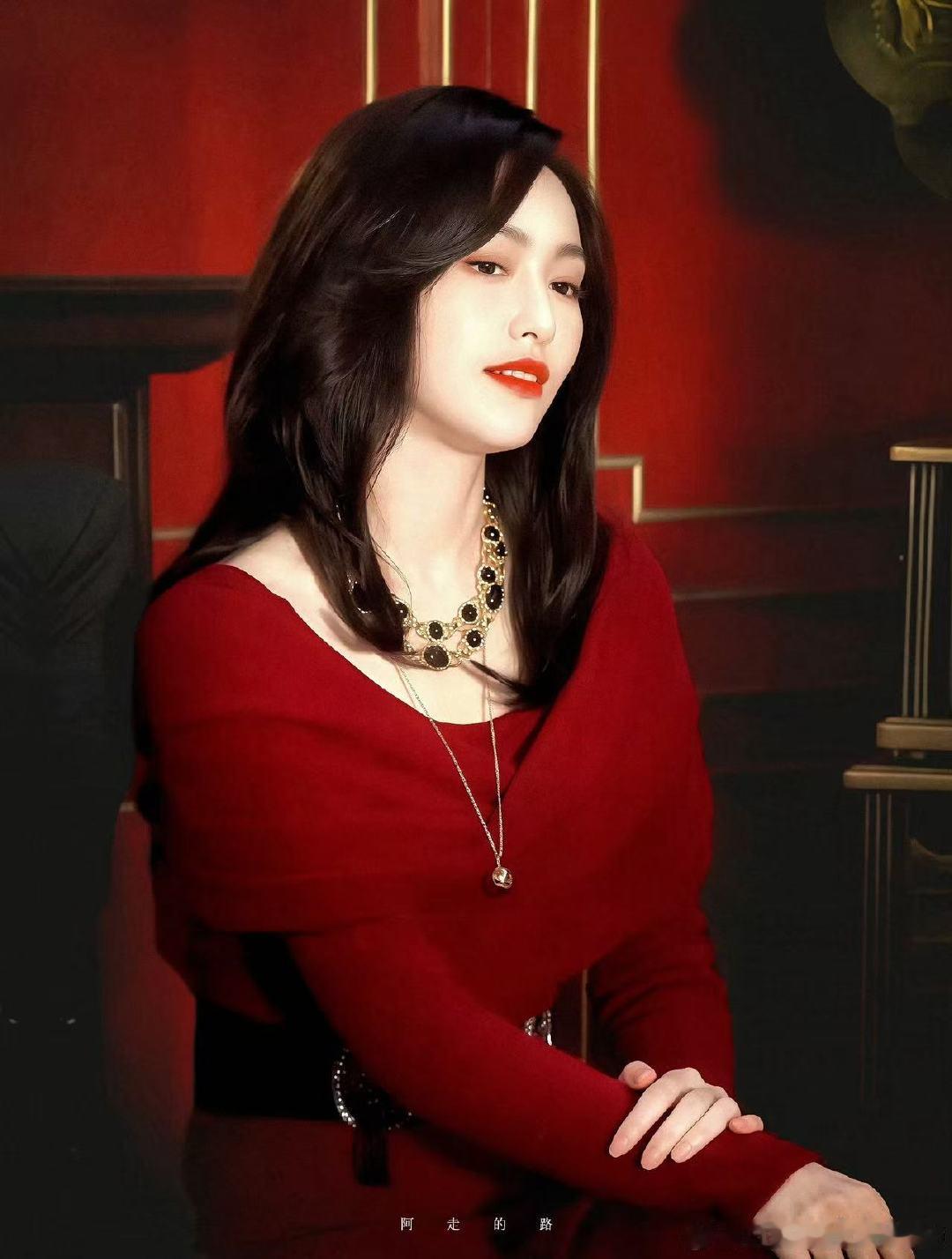 人之初唐嫣哭戏的杀伤力 人之初开播  唐嫣的哭戏太会了！温柔中带着极致破碎，落泪