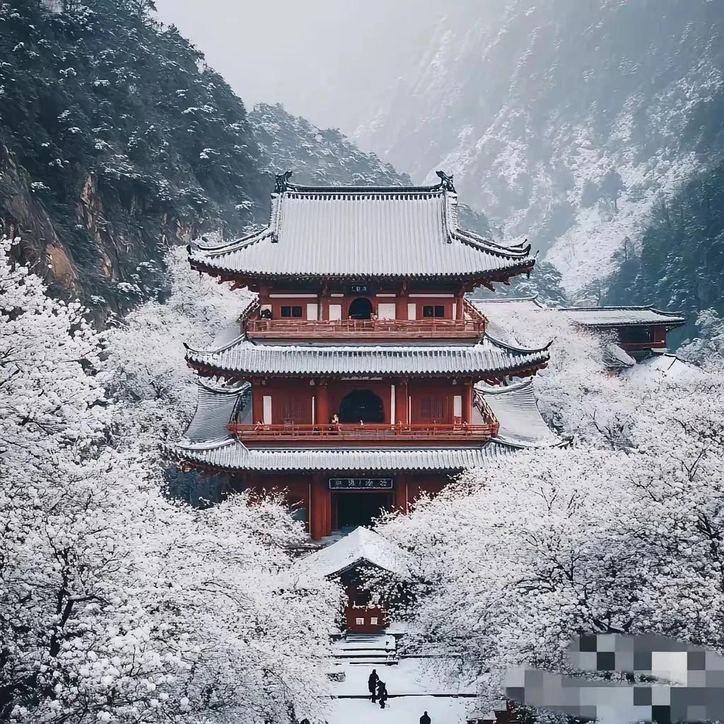 庙内无僧风扫地，
墙中有马不能骑。
横批：《无僧与有马》