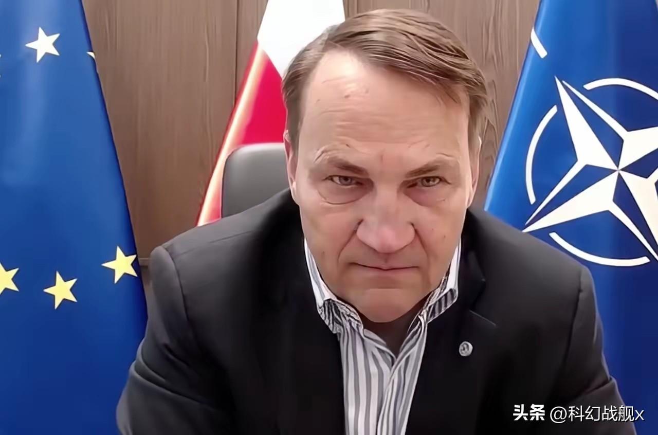 俄罗斯导弹落入境内后，波兰外长对中方大发雷霆：这一切都怪你们！

7月30日凌晨