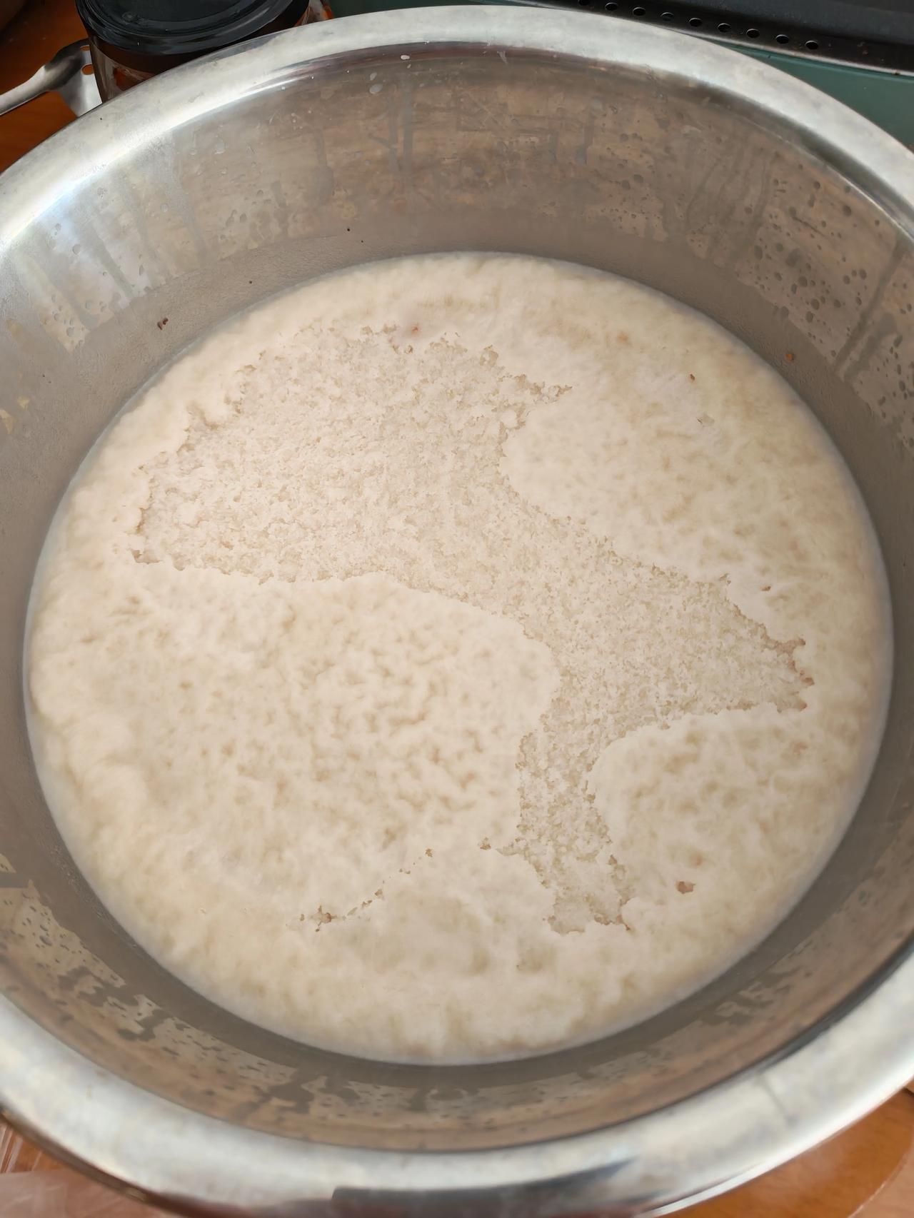 太搞笑了
上班的意义是什么？
喝单位的水。
用单位的电。
单位的厕所，上了一遍又