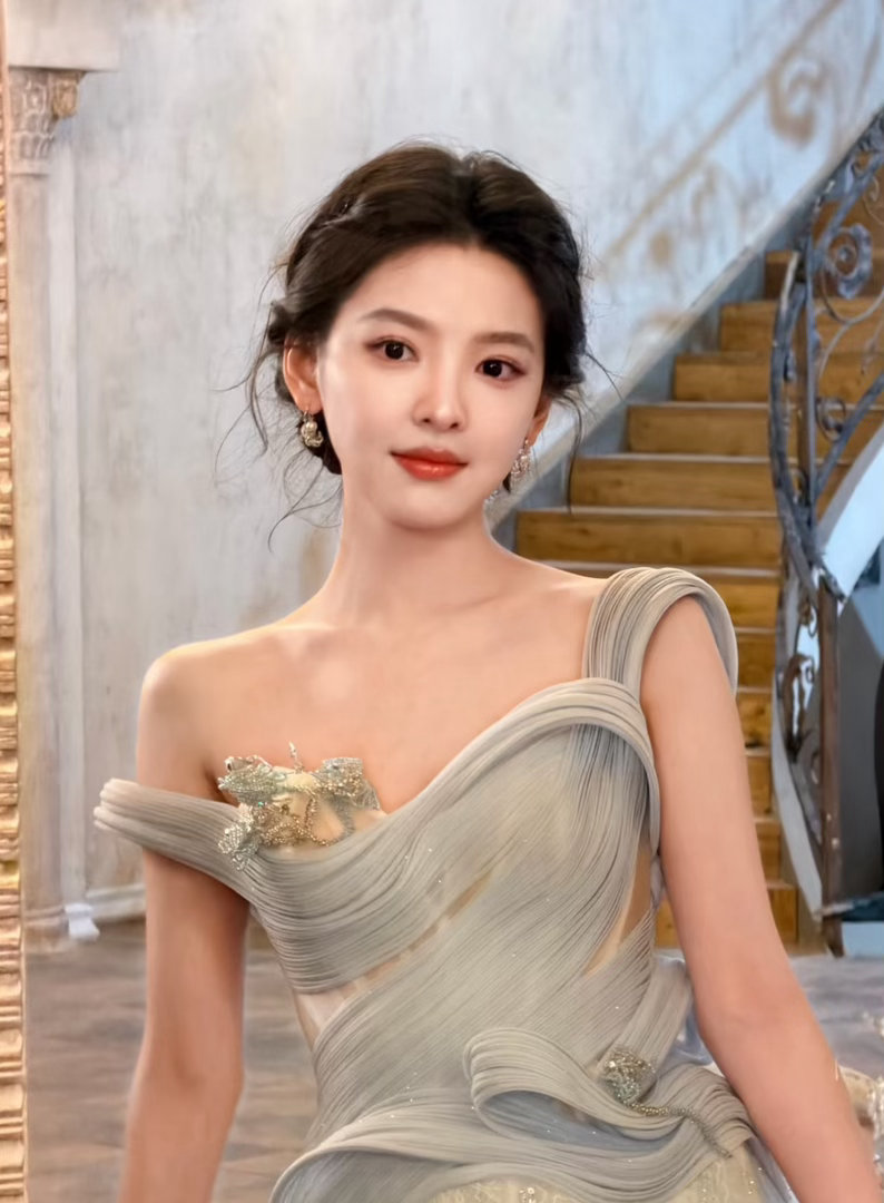 章若楠冬去春来演技电视剧冬去春来 妈妈是语文老师，总说写人要有魂。看戏也一样，章