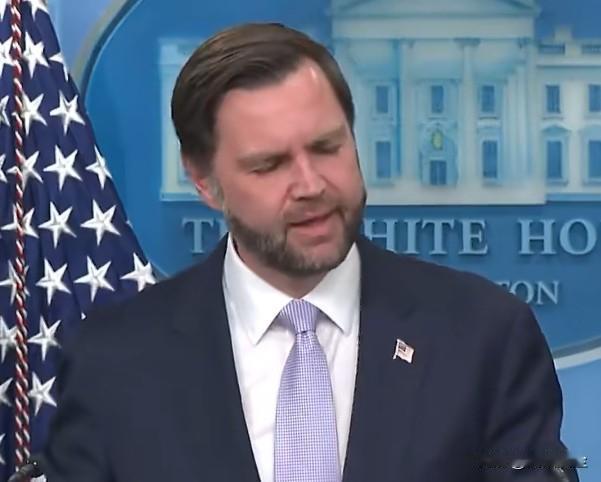 万斯谈欧洲：我这辈子，一直在听欧洲媒体喋喋不休的指责美国所有的毛病，我们没有这个