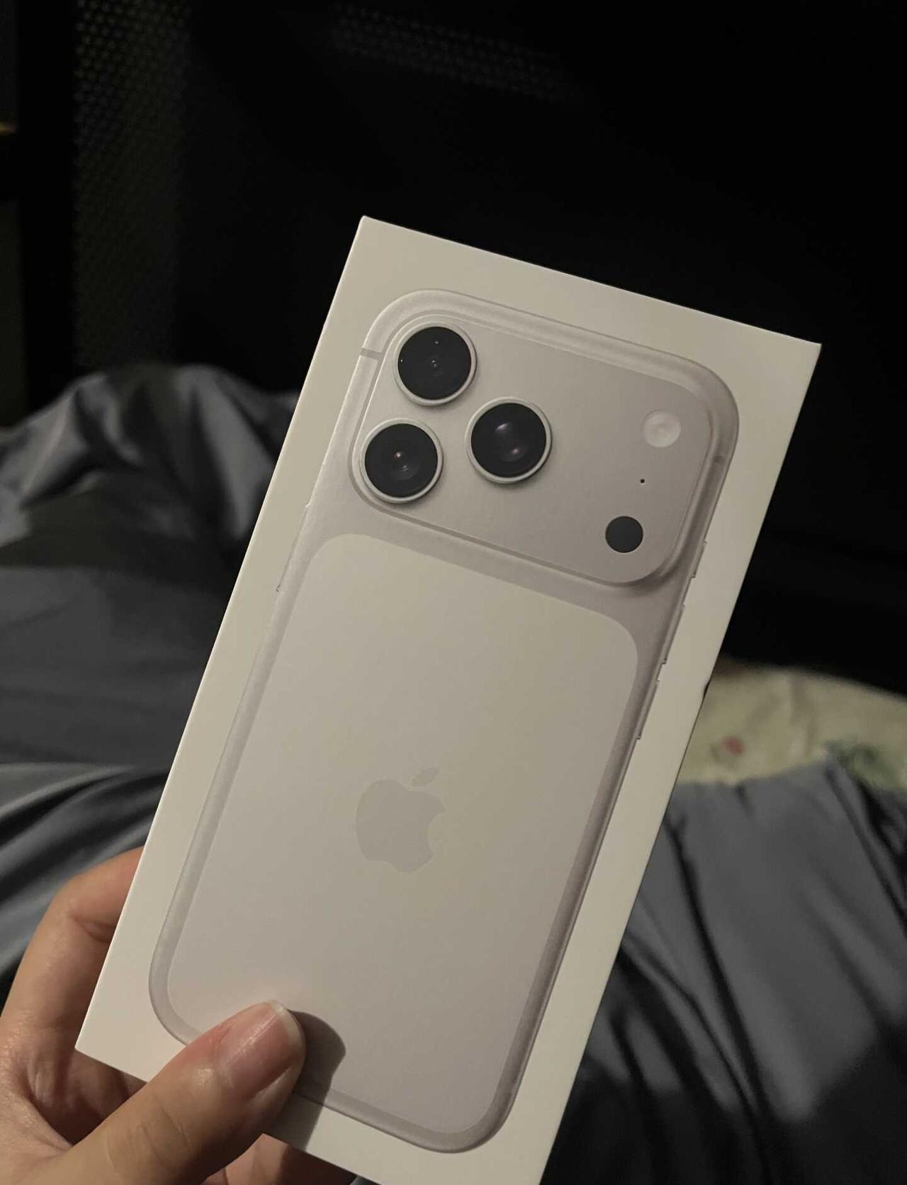 iphone17pro首尔购机攻略
8月去首尔玩顺便换了一下手机，出发前搜了很多