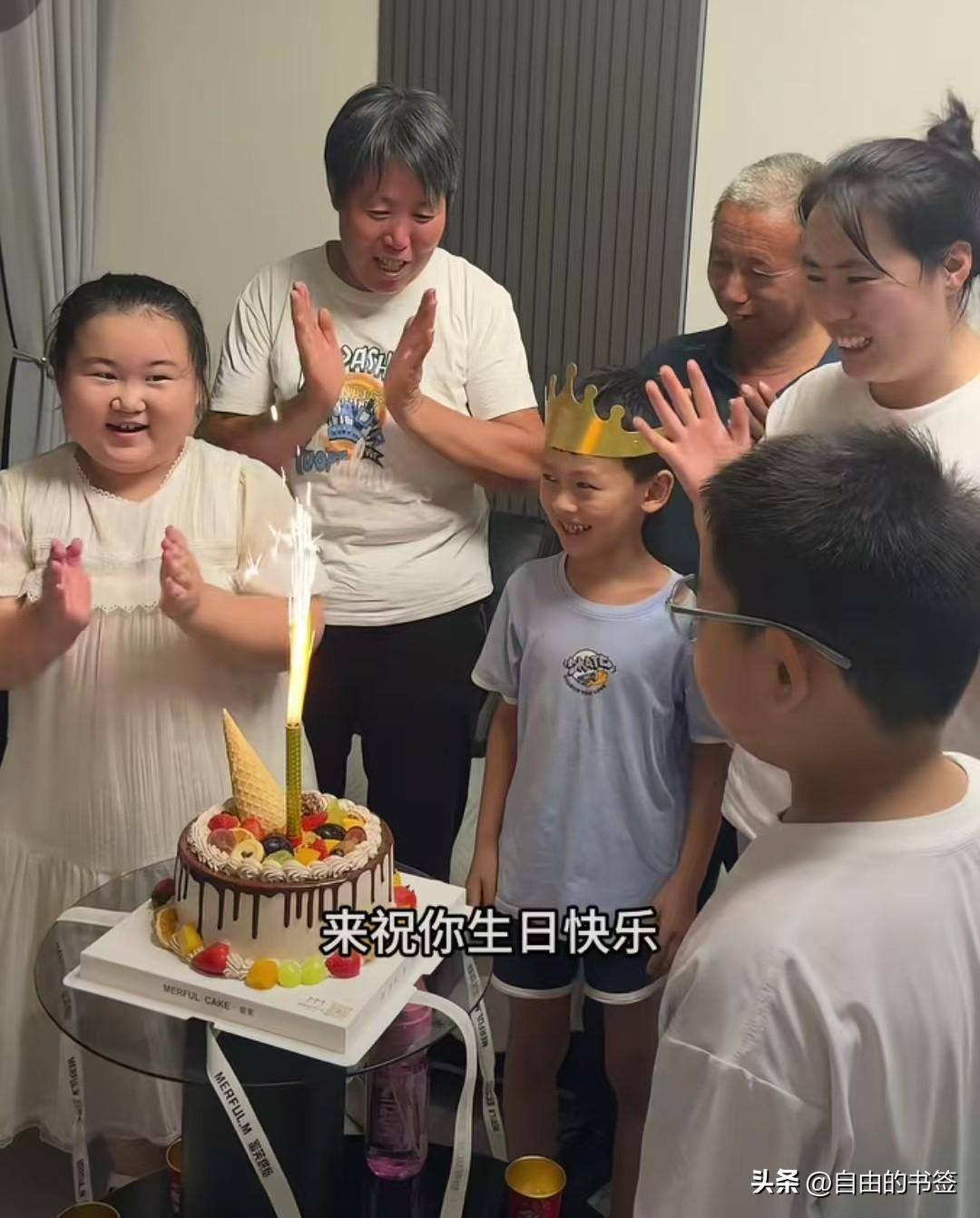 小红的儿子凡凡生日云飞不在。
        二婚真的不能苛求太多，连亲生的父亲