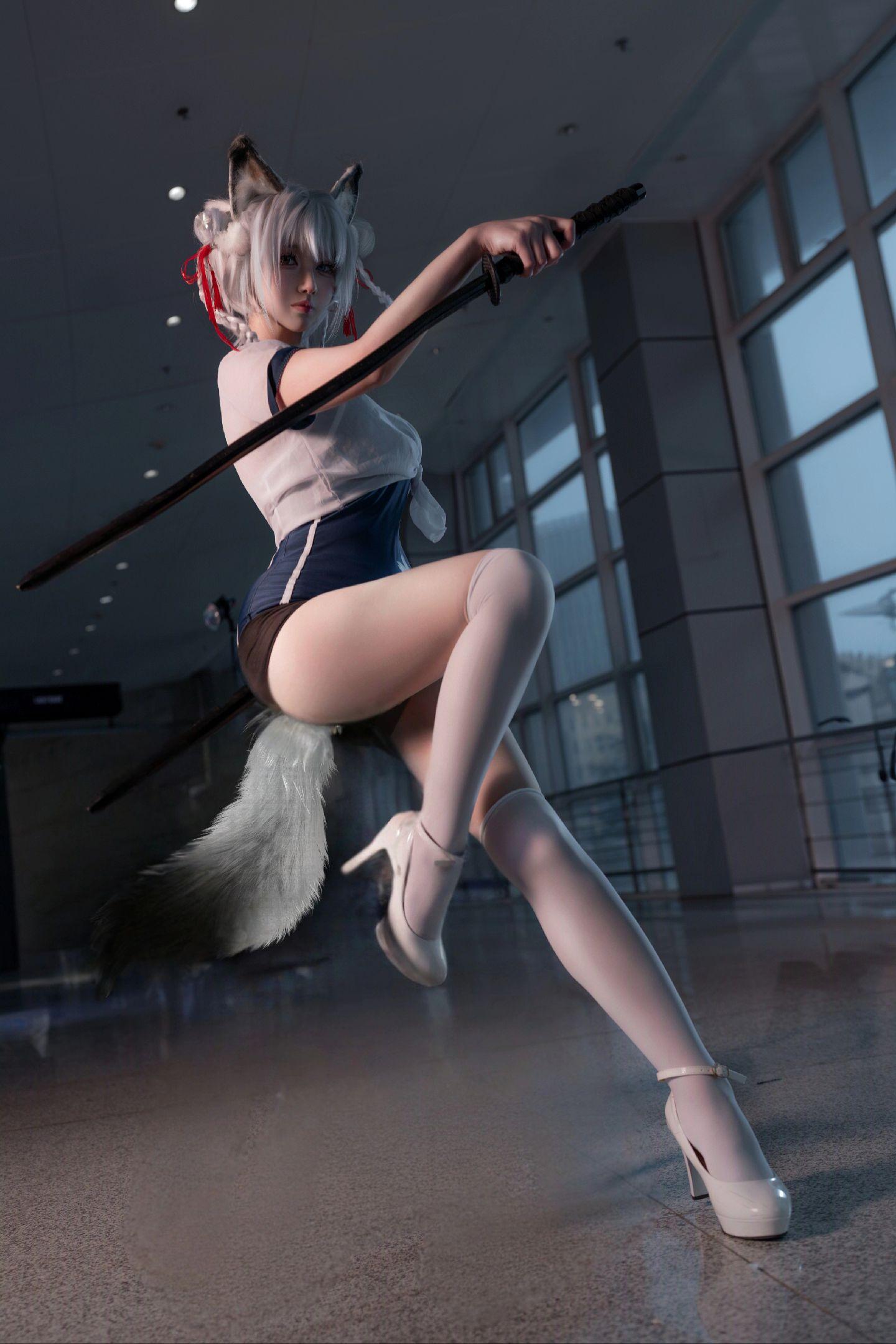 败在本小姐手下 是你的荣幸。