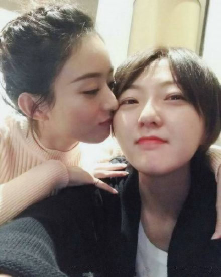 赵丽颖闺蜜暂代经纪人赵丽颖多年挚友刘珂临时代岗暂代经纪人，衔接全部经纪事务，静待