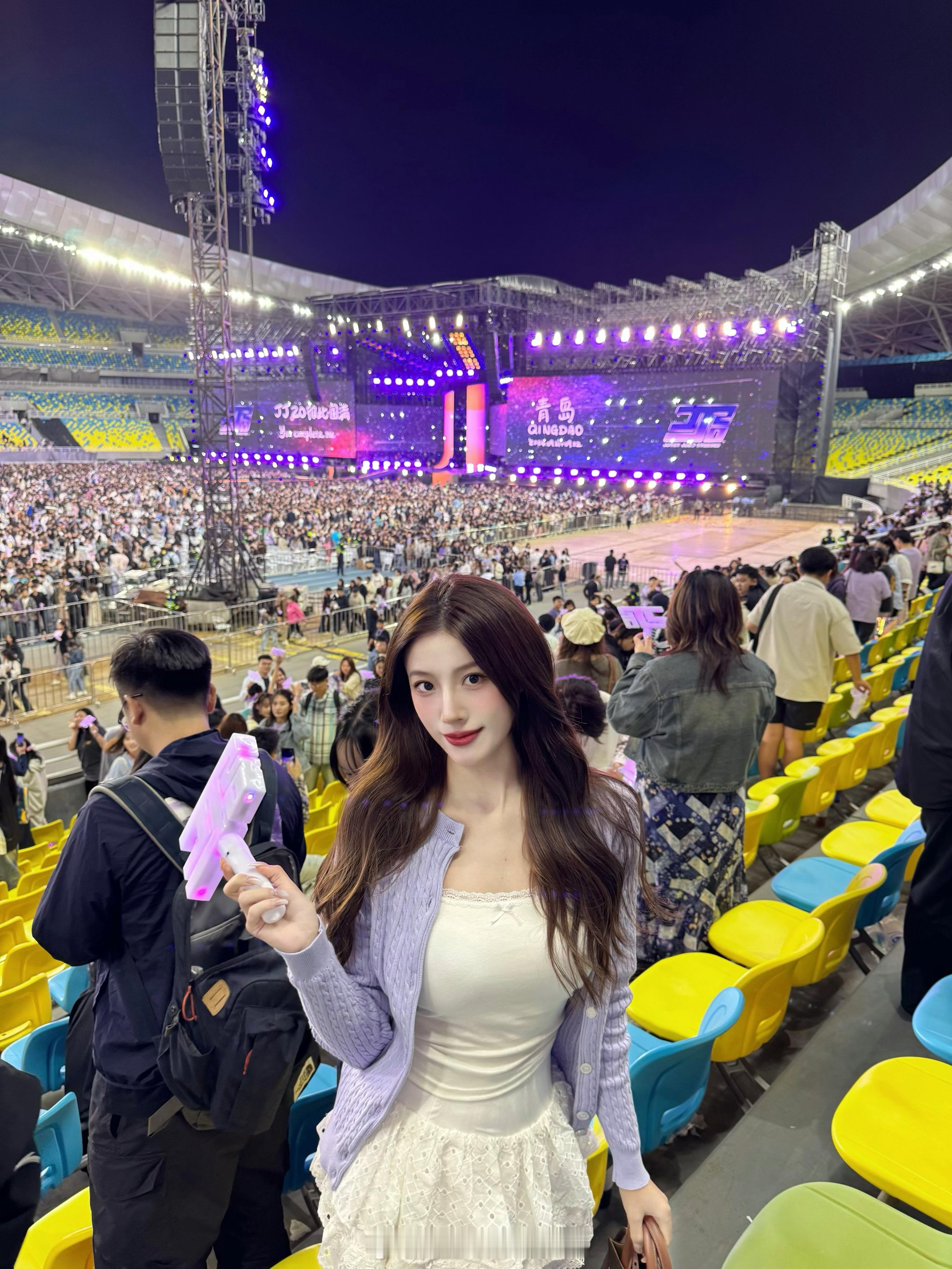 JJ JJ💜💜💜“好喜欢你 知不知道~”  ​​​