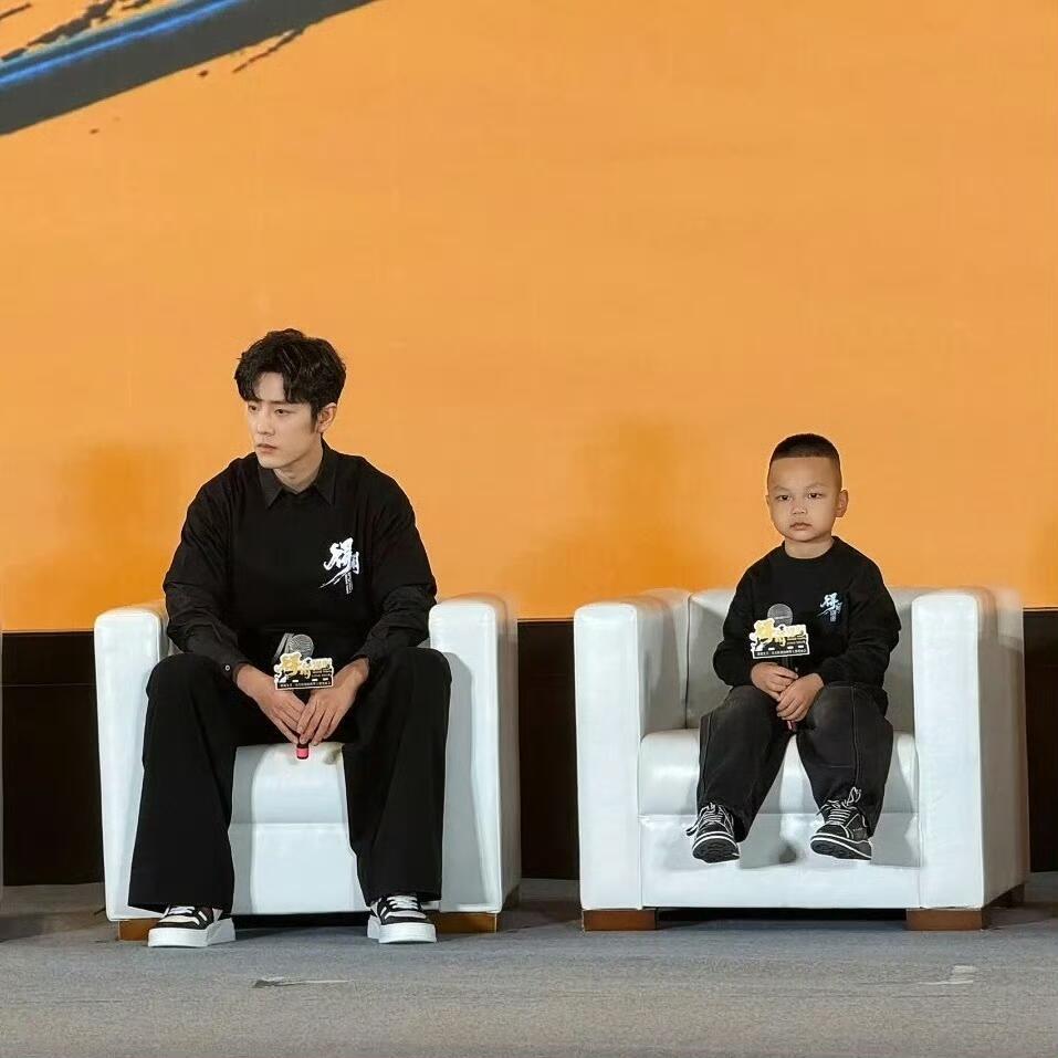 这不是“大头儿子和小头爸爸”吗对不起，我不该笑的电影得闲谨制