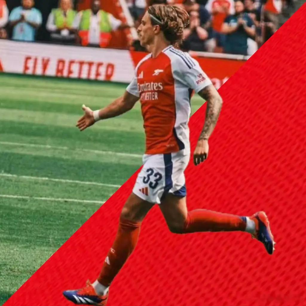 阿森纳九宫格。  Come on you Gunners! 北伦敦的天空永远是白