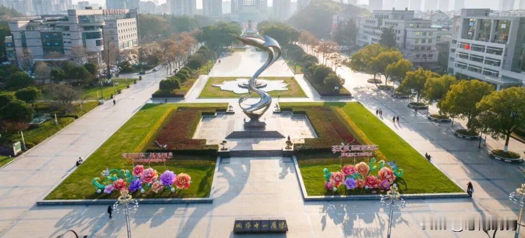 桐庐中心广场全貌