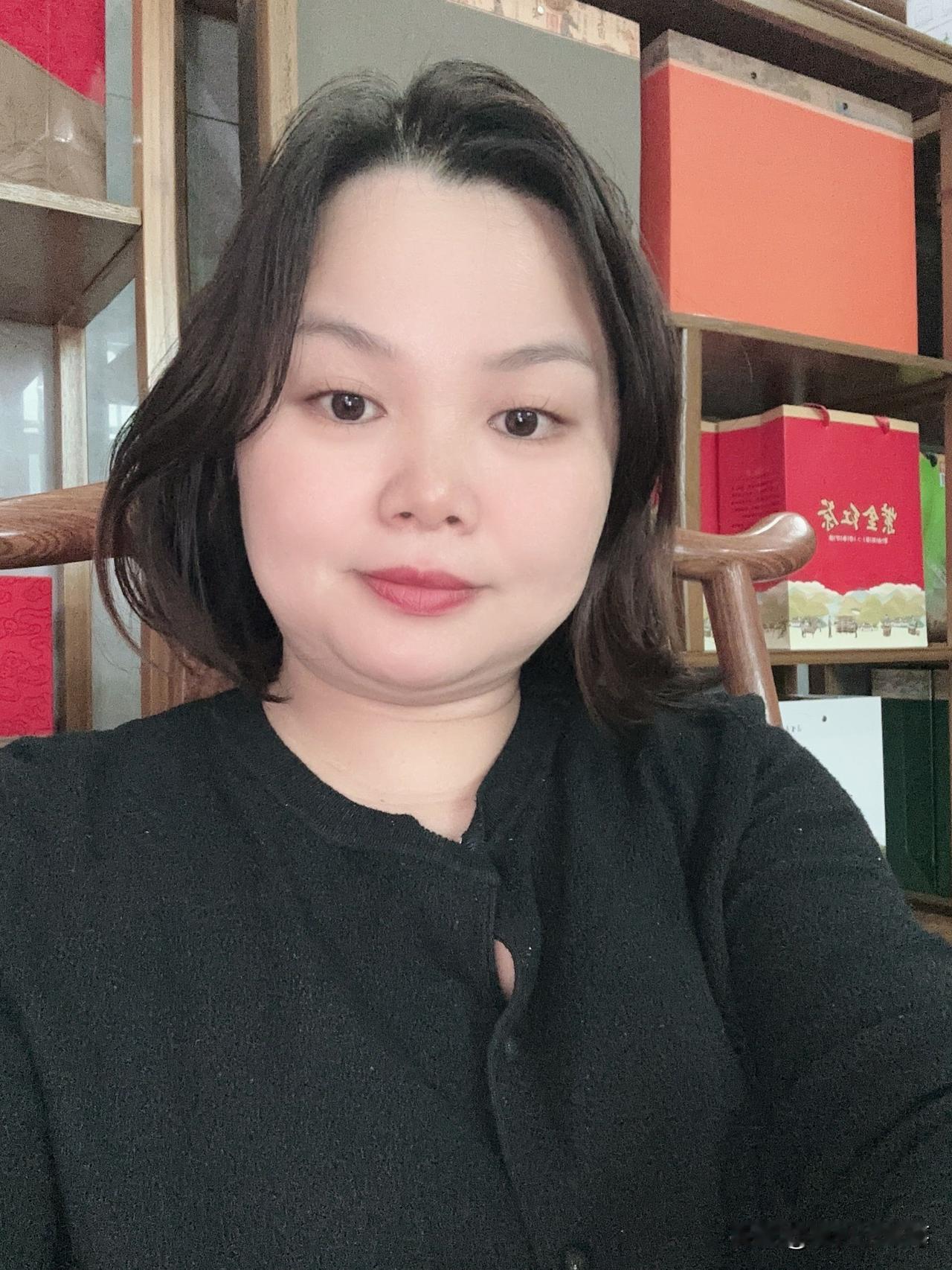我是河源龙川人，扎根惠州深耕房产行业。
带着客家人的踏实与真诚，深耕小金口、水口