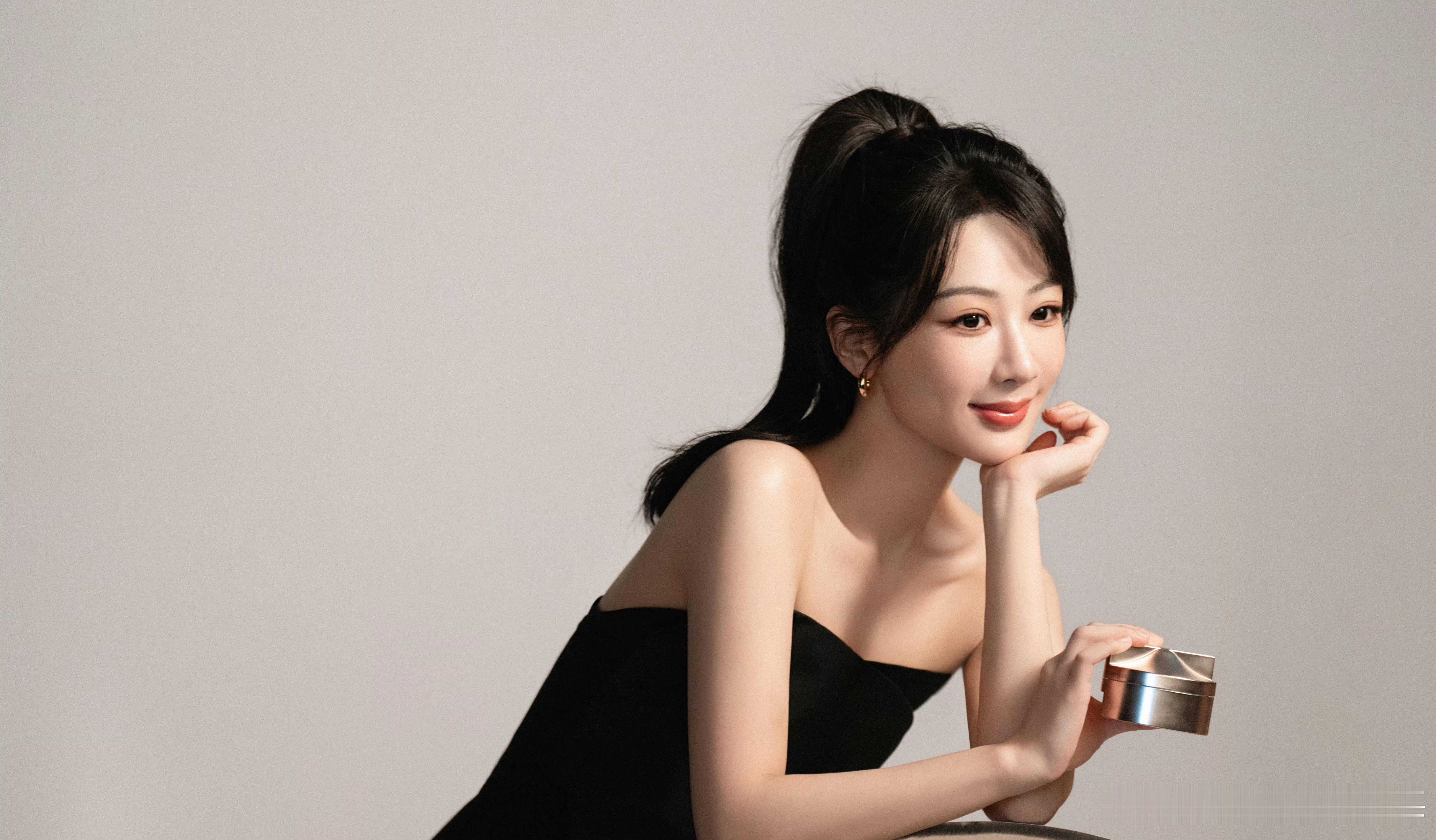 杨紫好美恭喜丸美首位全球代言人 