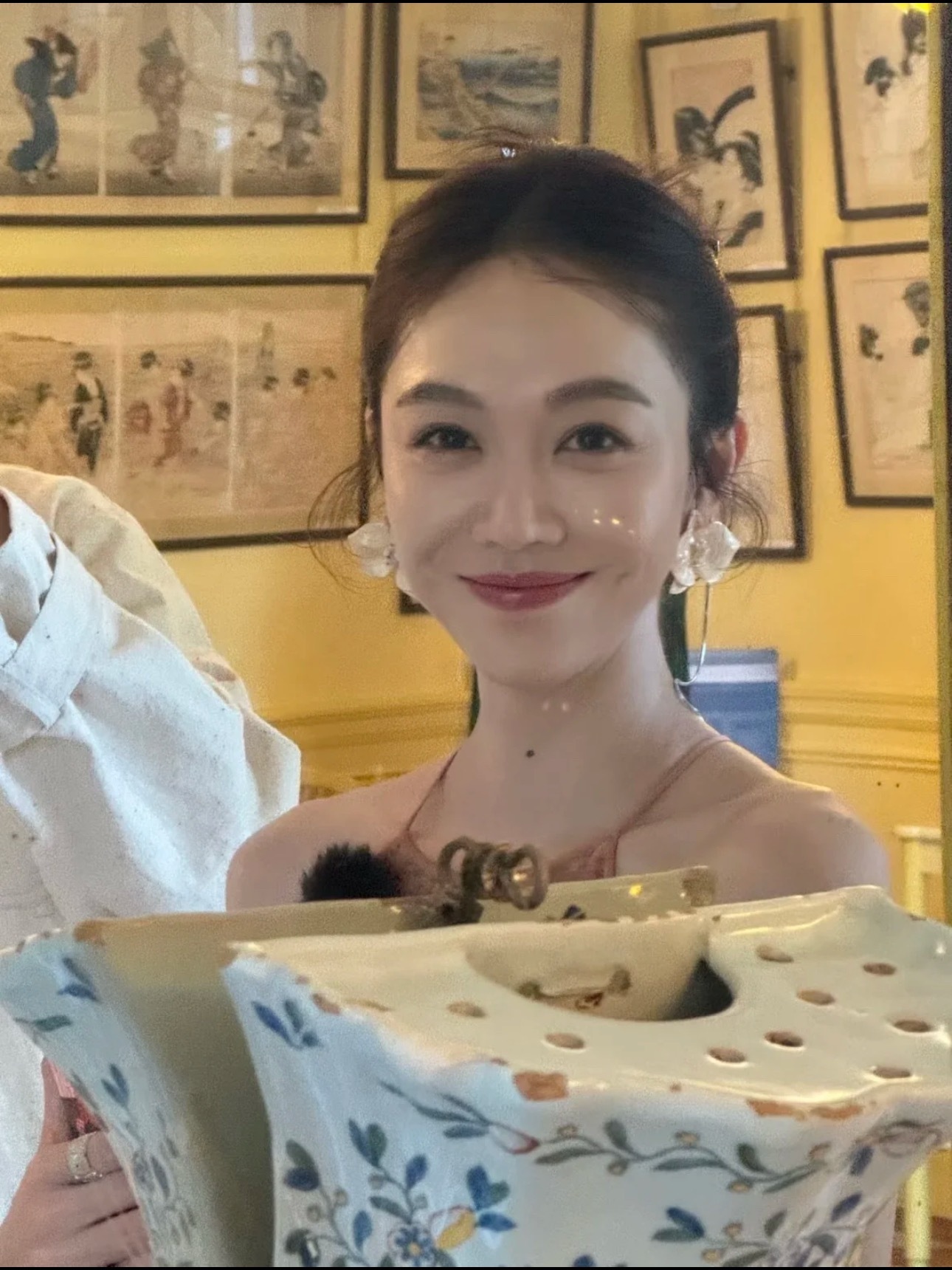 看她面相真是应了老人那句有福之女不进无福之家 