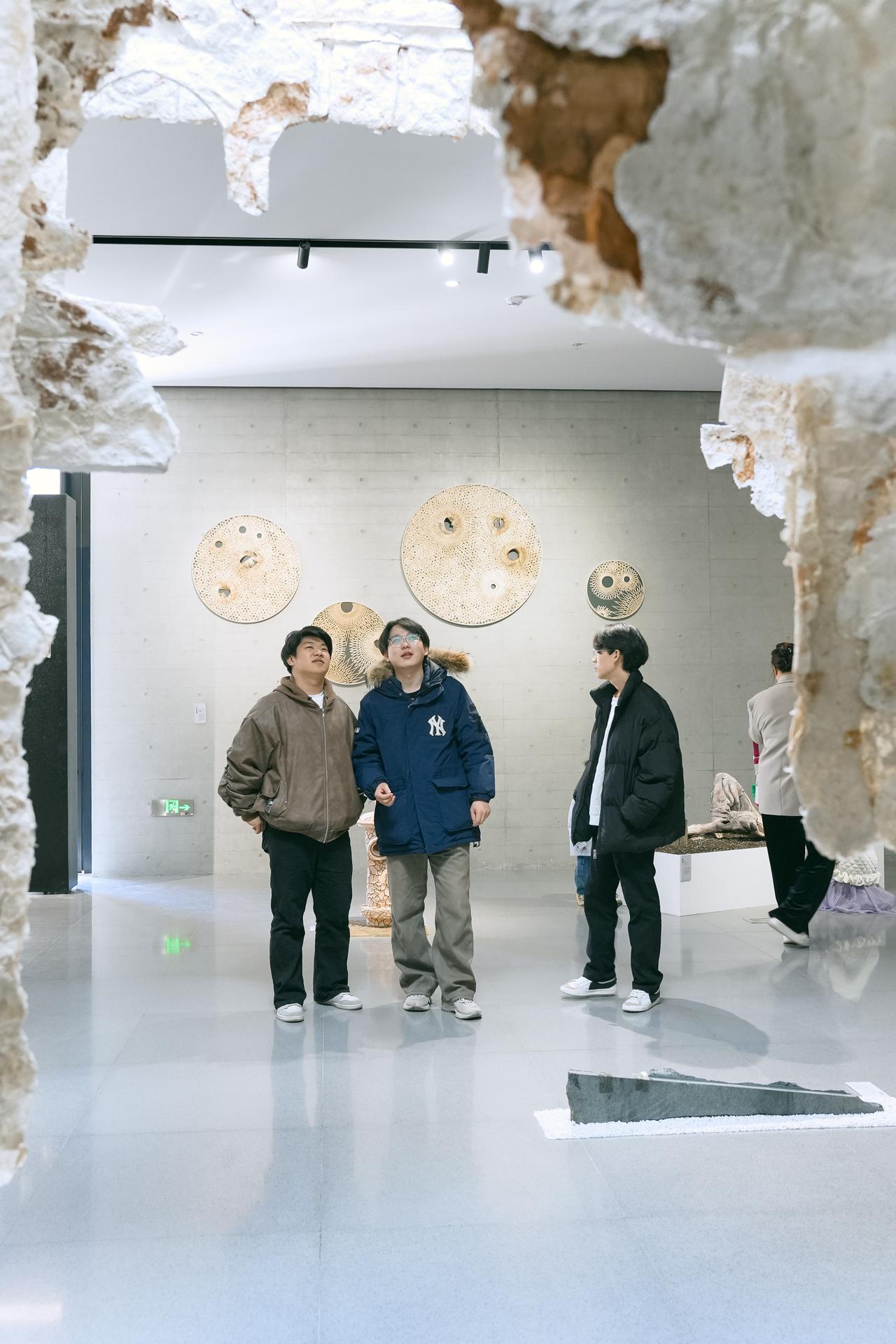 客迹-呼和浩特雕塑艺术馆“青城之星·第二届呼和浩特全国大学生优秀雕塑作品展”黄宇