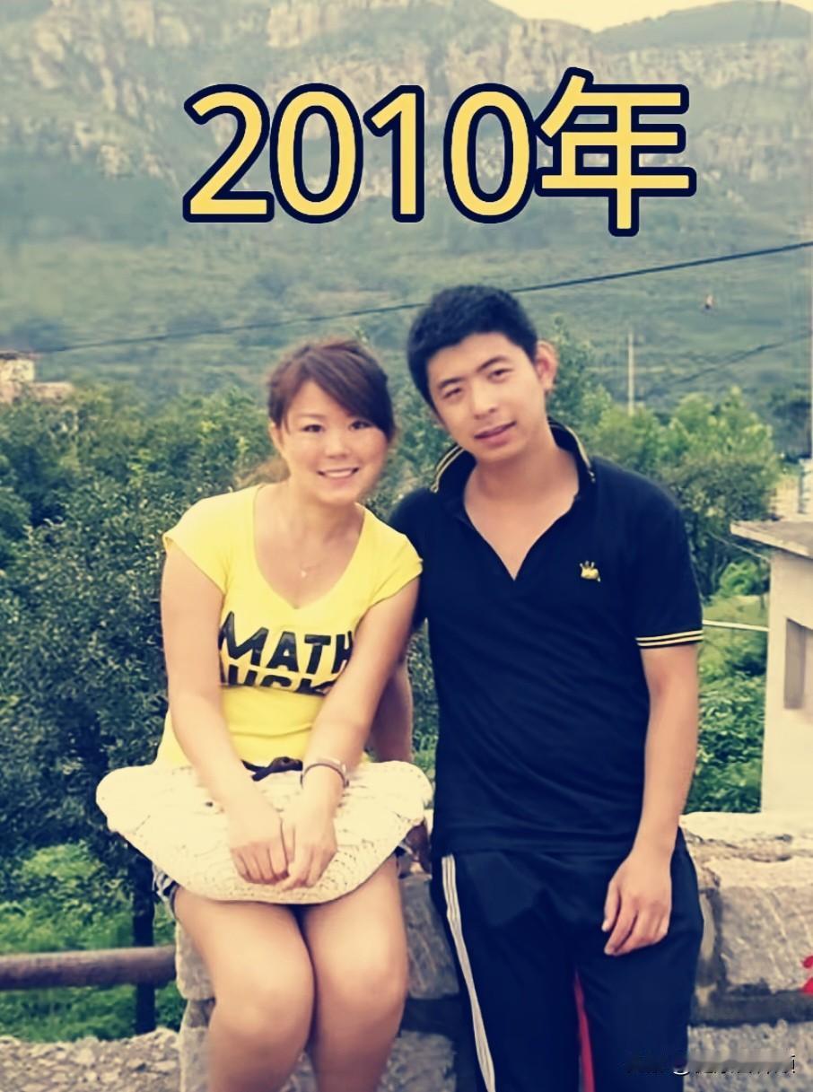 时光悄悄改变了模样，褪去了青涩，多了几分沉淀。
兜兜转转这么久，回头看，身边依旧