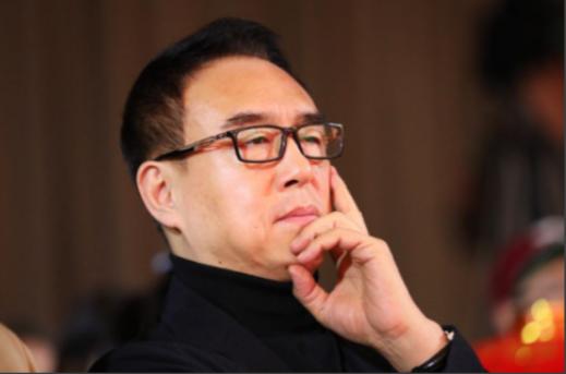 2006年，47岁的春晚导演郎昆趁32岁妻子马艳丽人在国外，出轨24岁舞蹈家刘岩