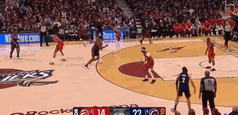 斯特鲁斯传球！！ 