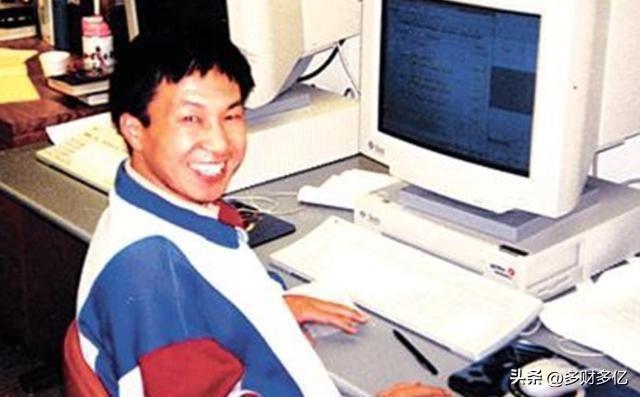 天之骄子跌落尘埃！44岁清华双博士海外跳桥，一生太可惜
 
清华副教授蒋国兵，拿