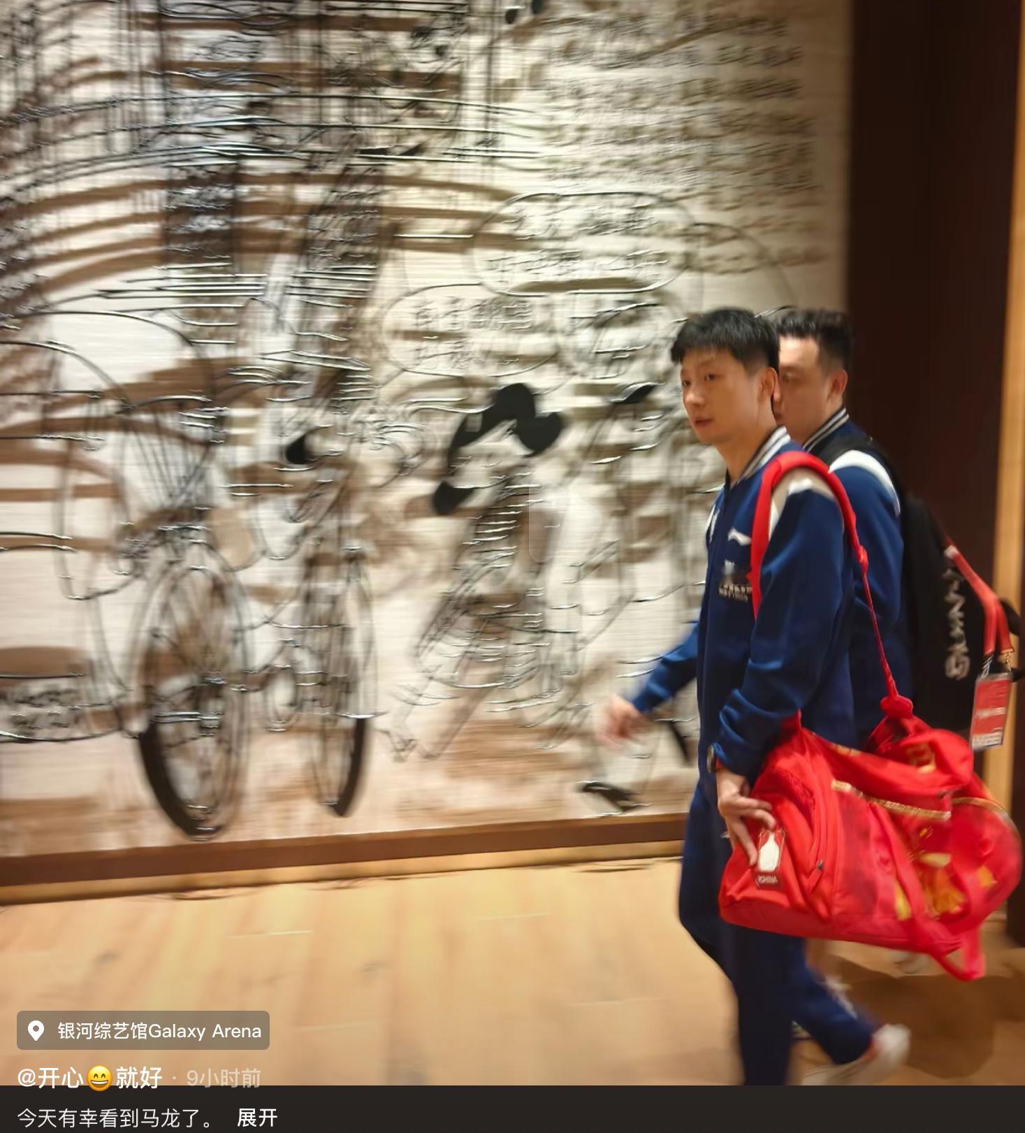 游客拍啥拍风景呗