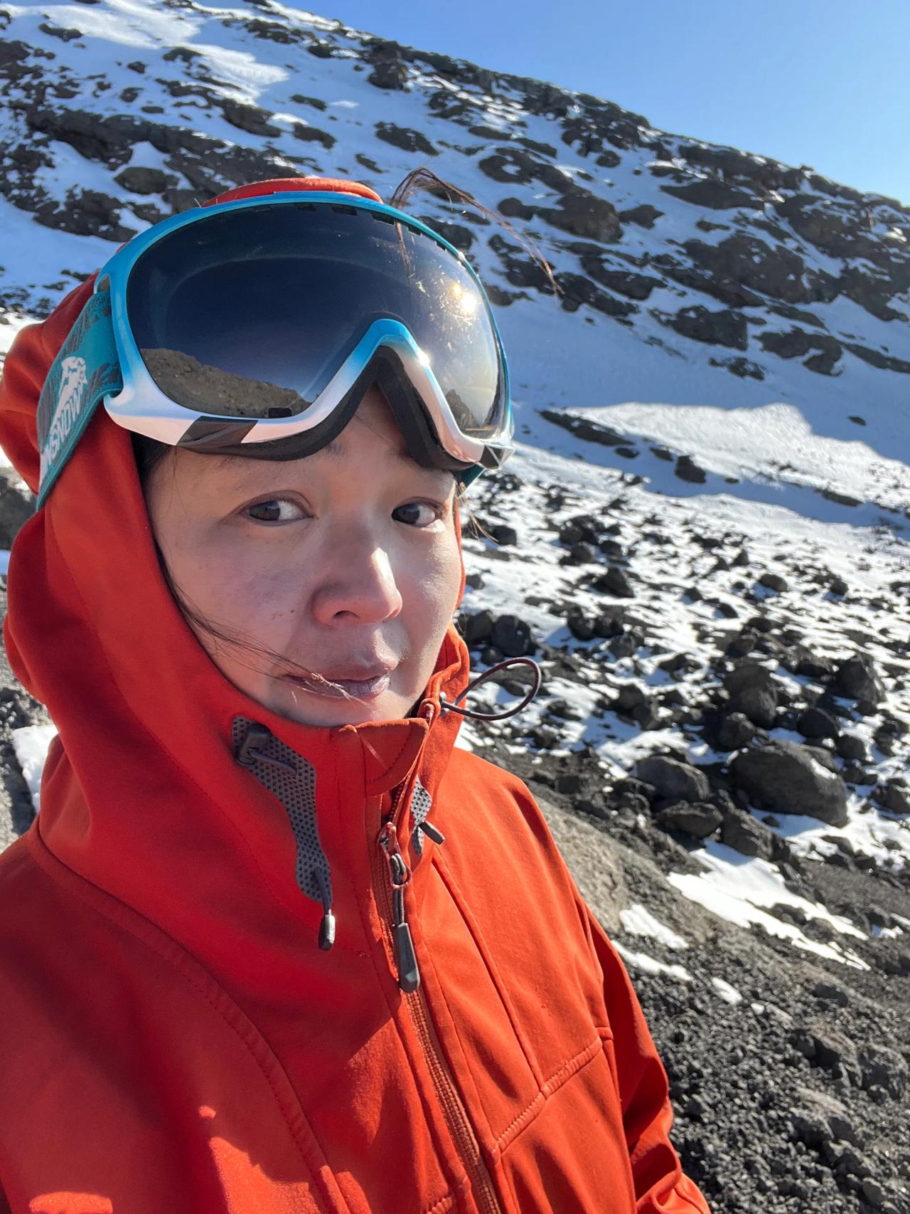 非洲最高峰乞力马扎罗山 get☑️
D1:   海拔1000m~2800 m 1