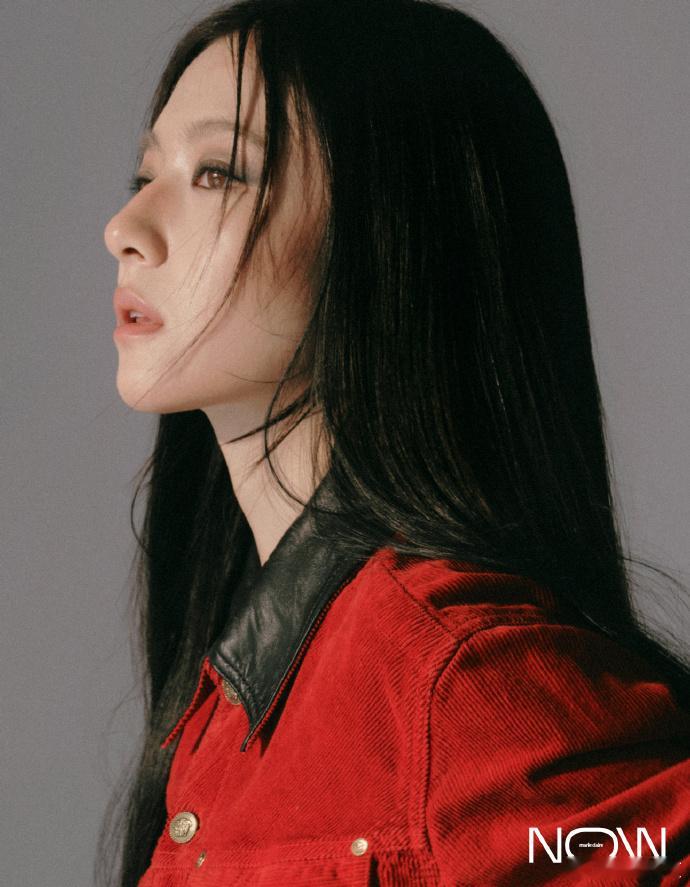 第一次见这样的李兰迪李兰迪这新造型反差感拉满，黑长直配小烟熏，又飒又欲，完全是另