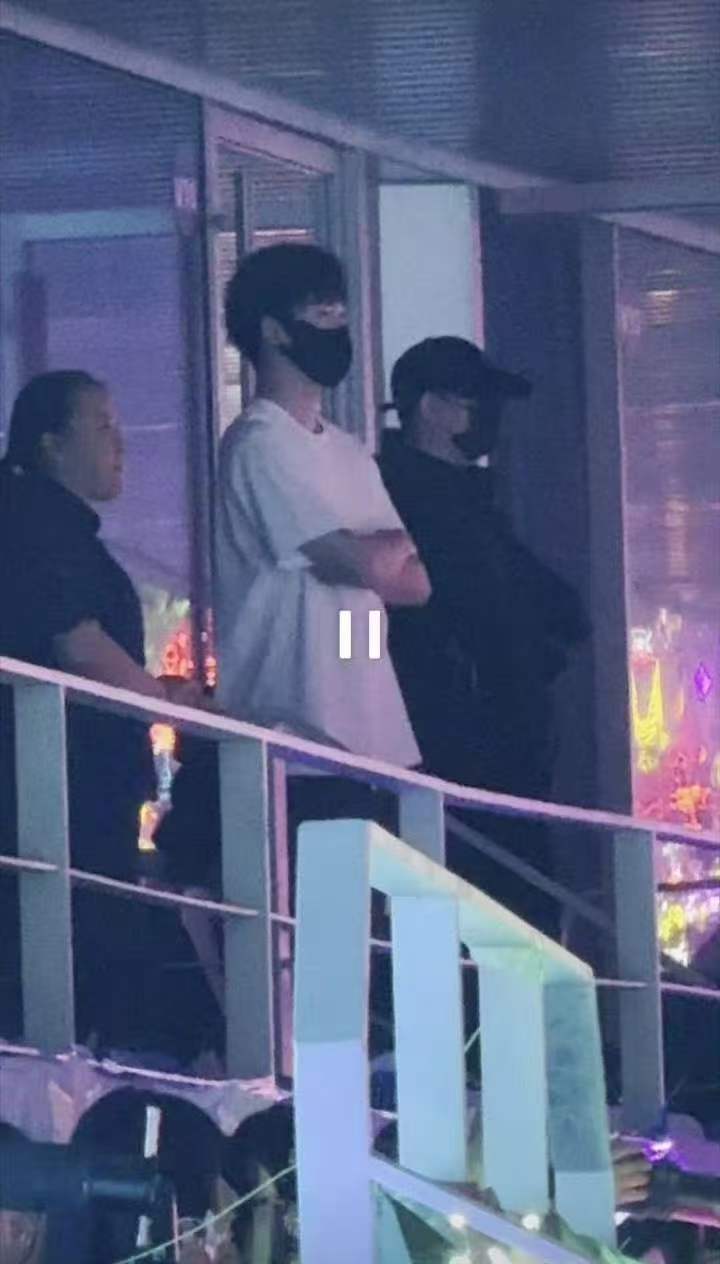 李昀锐去看了时代少年团演唱会李昀锐去看时代少年团演唱会了李昀锐去看时代少年团演唱