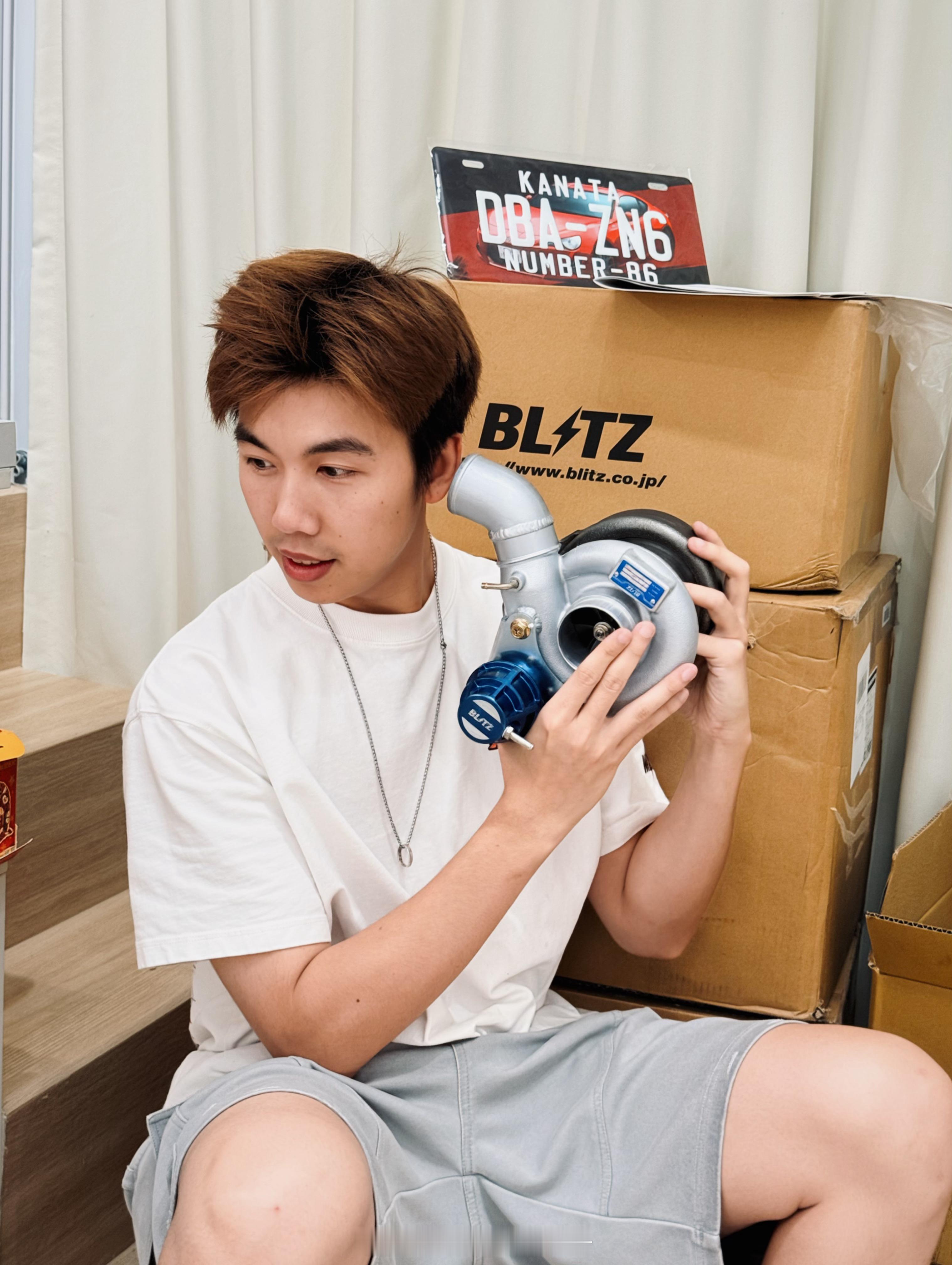 在LV和GUCCI当中选择了BLITZ！终于要全资入股MF Ghost 86升级