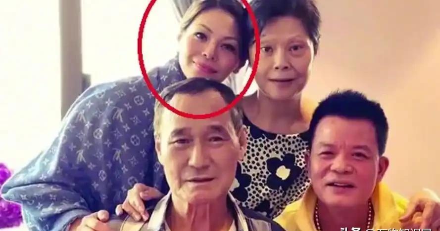 1988年，警察从陈惠敏的家中搜查出2支手枪，200发子弹，就在警察要将陈惠敏带