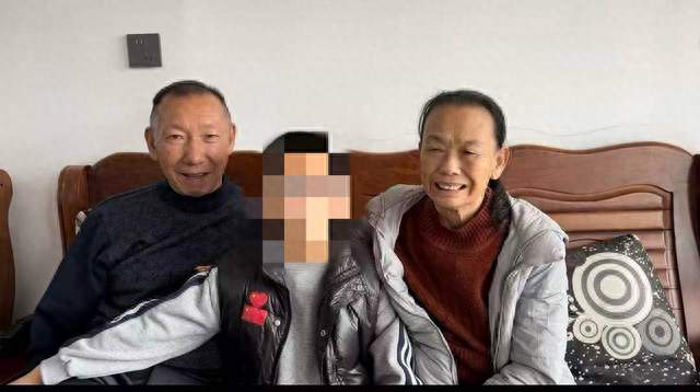 我就不明白了！养了8年的孙子非亲生，老人查真相咋就这么难