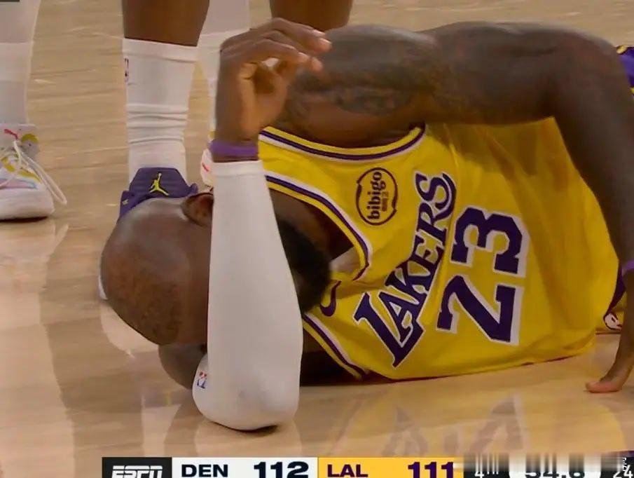 湖人以127-125险胜掘金，豪取五连胜。依靠东契奇的绝杀跳投，惊险拿下胜利。这