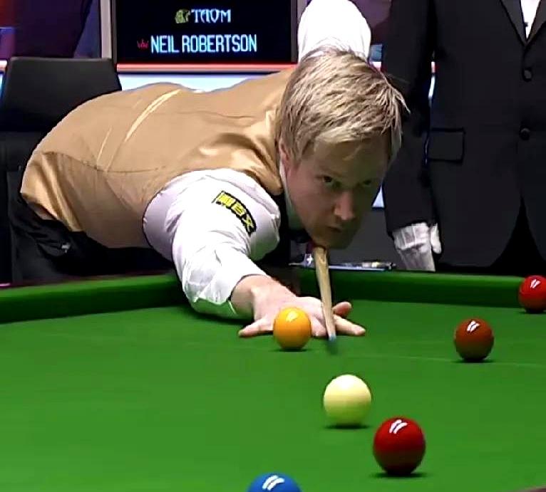 谁敢信个20出头的小将直接把世界第四给送回家了？
 

吴宜泽在英锦赛这波操作简