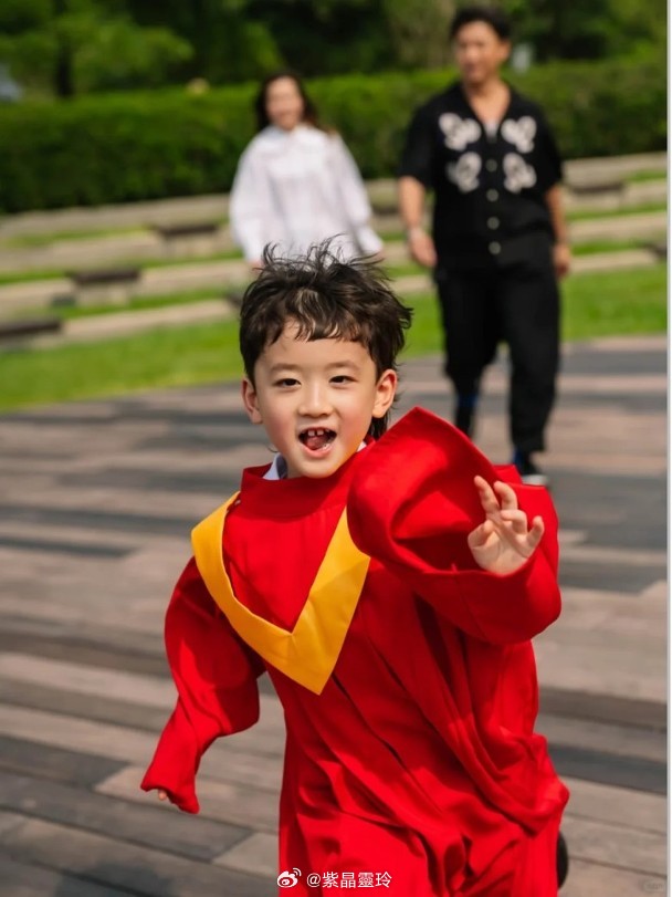 【On.cc】陳山聰外地開騷心繫家庭　見證兒子幼稚園畢業感安慰藝人陳山聰近期工作