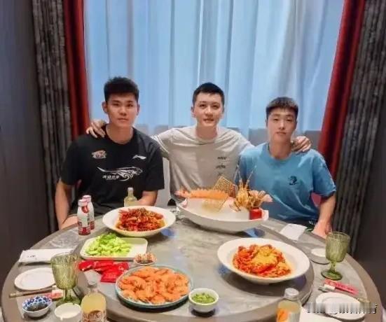 辽宁男篮近年来最可惜的五名球员，因各种原因没能兑现天赋。

1、李虎翼
24岁，