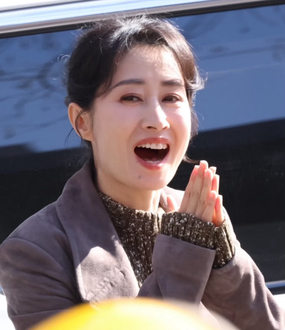 气得想把刘敏涛的痣抠下来 每次看到柏庶回家，我都替她紧张。那种无处可逃的感觉，刘