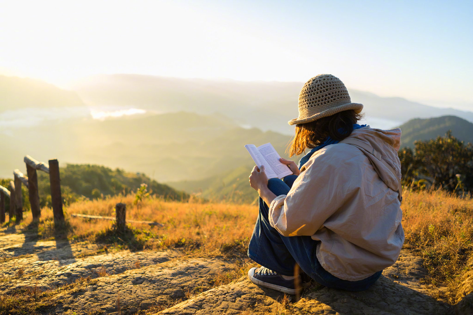 人人总有为难之处，许多事何必深究。——亦舒《花解语》 