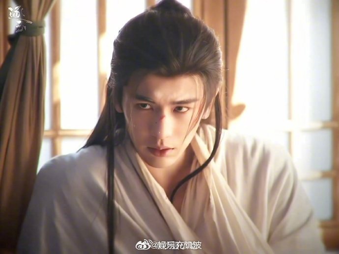 张凌赫飞吻好苏你好星期六 温柔又清爽的飞吻谁不爱！张凌赫笑容干净明亮，动作自然不