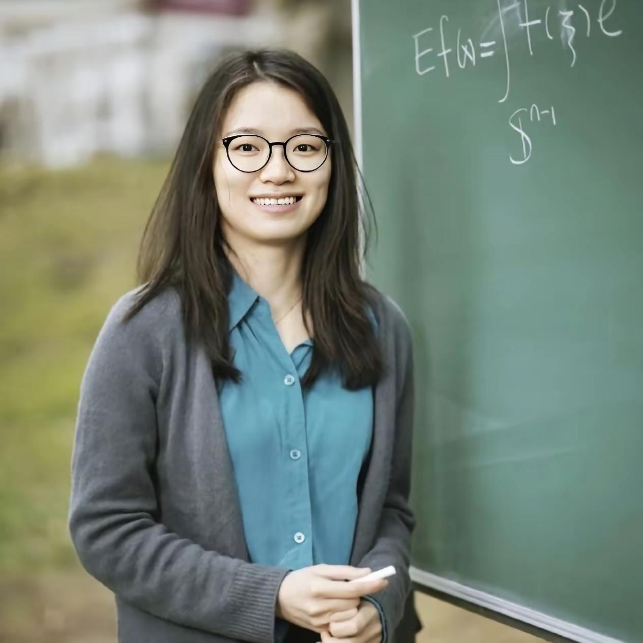 王虹16岁靠考上北大，完全靠自学！连韦东奕都是她的“小迷弟”。但她曾说自己没有天