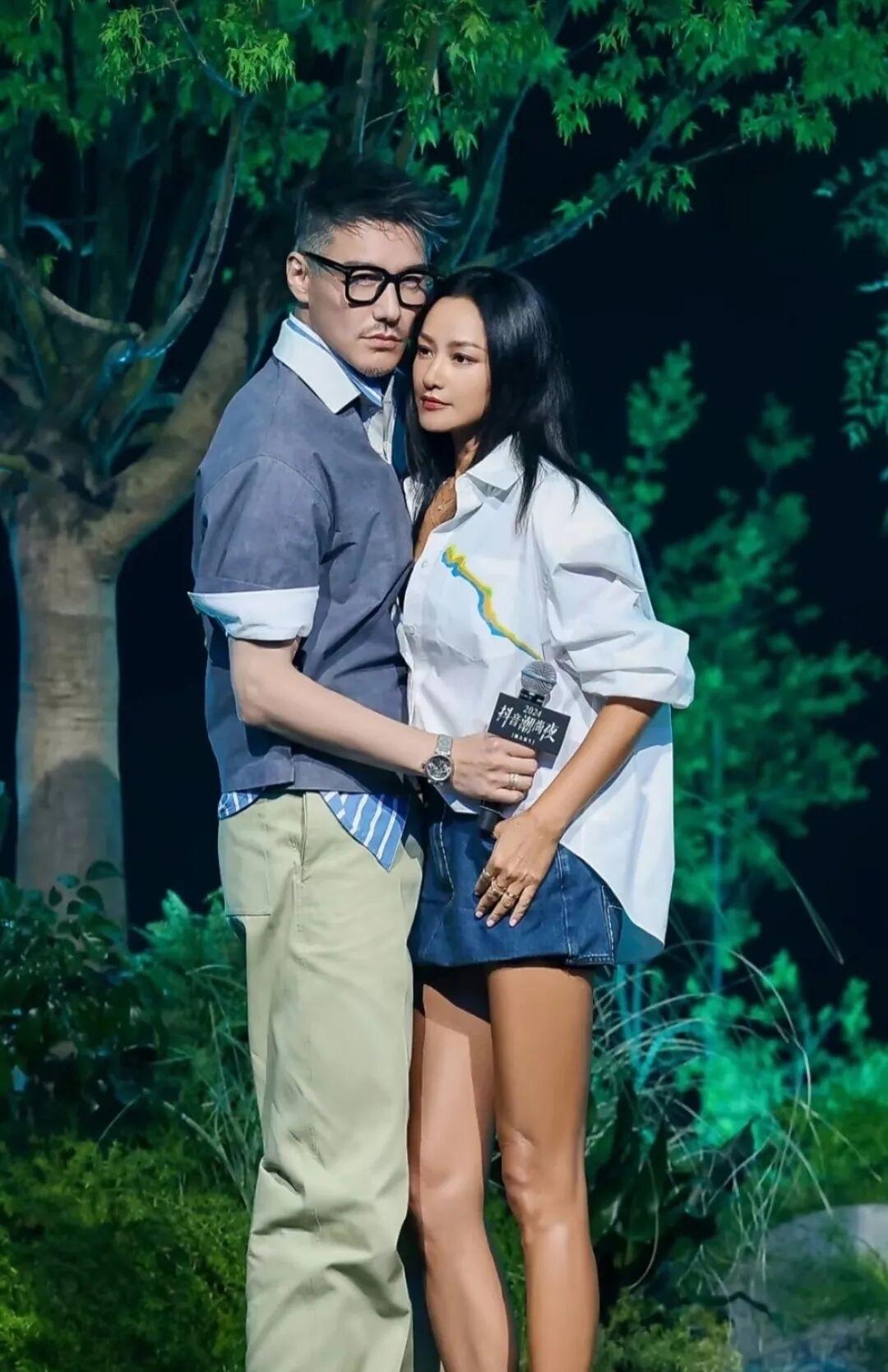 瞿颖胡兵30年的友情，

网友急得跳脚：这俩人为啥就不能在一起？

这两人的关系