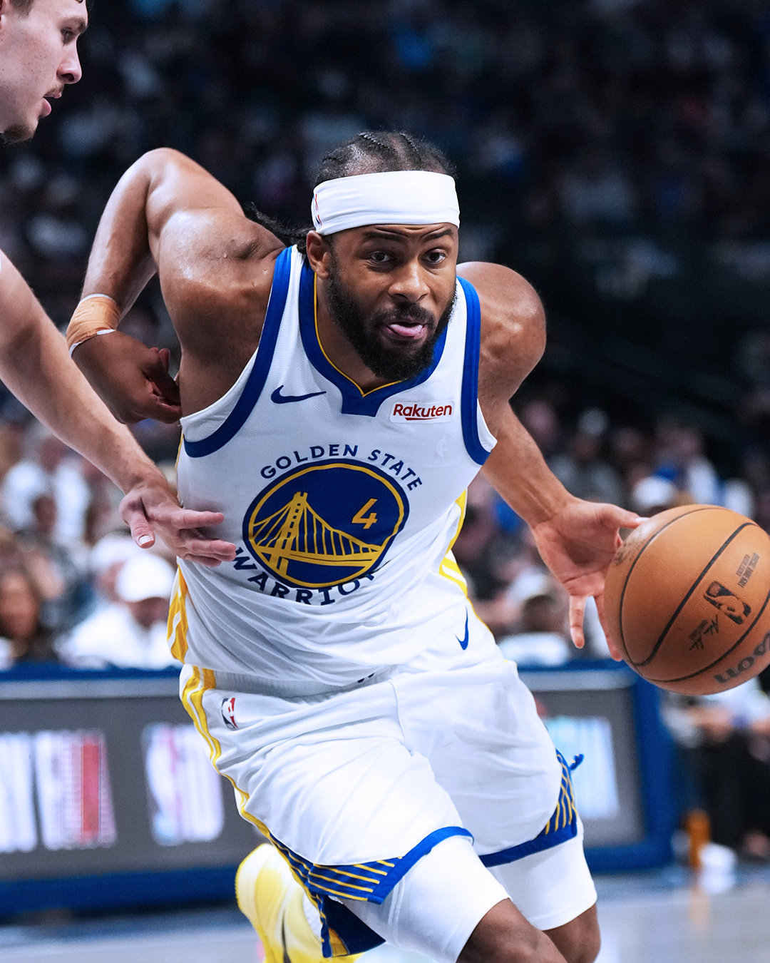 穆迪23分，3篮板，3助攻，3抢断，2盖帽。勇士加时战胜独行侠