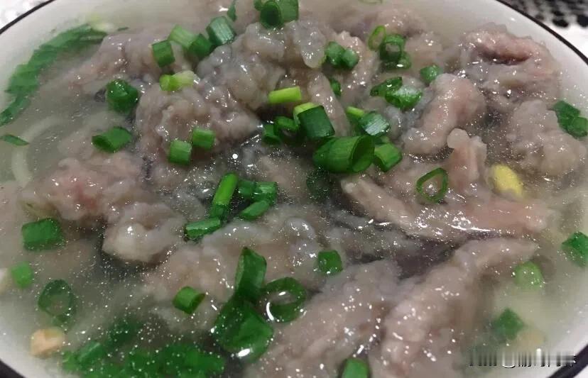 很多人都问林哥
     红苕粉拿来有什么用，他们只知道红苕，可以拿来做红苕粉条