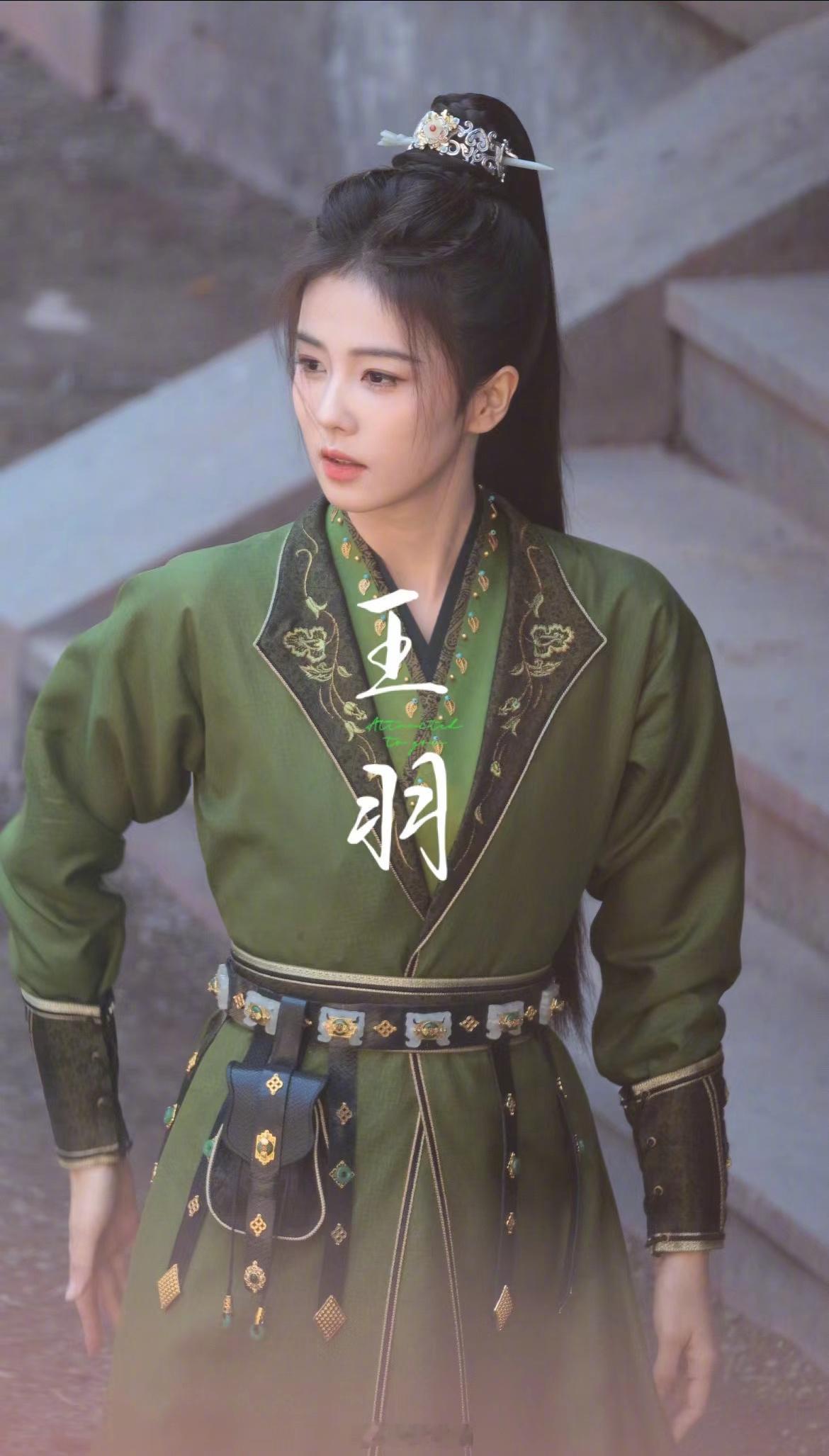 白鹿李佩仪今日新皮肤[举手] 