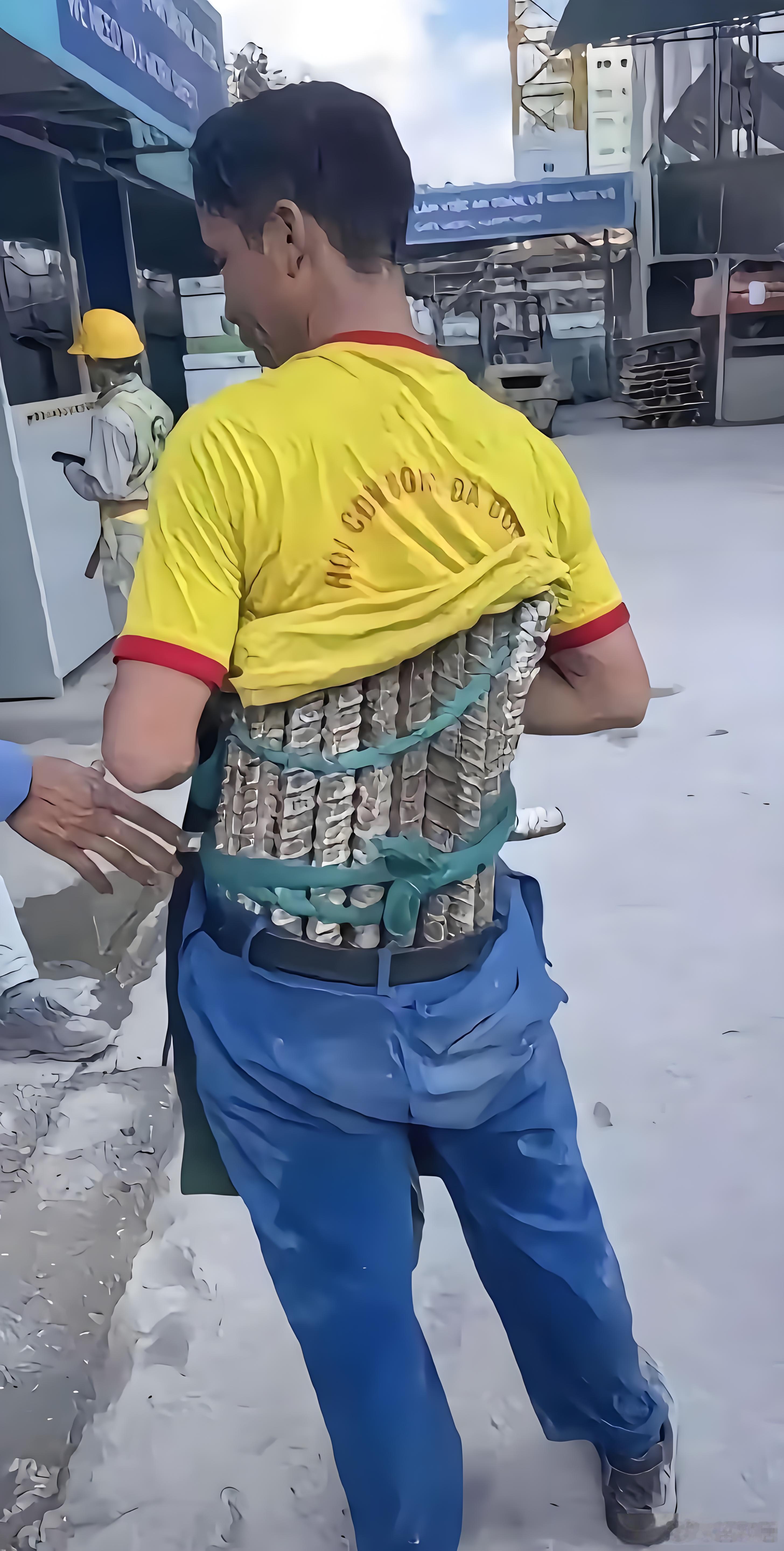 工地大哥为什么要在背上绑这玩意儿 