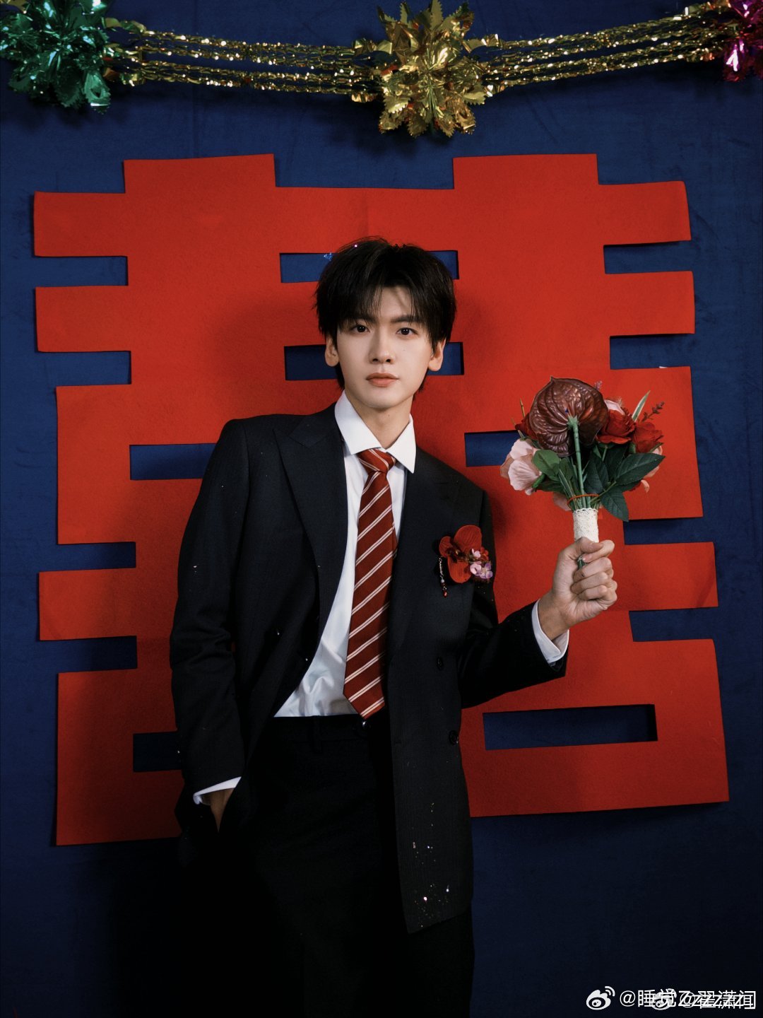 翟潇闻是不是忘了自己唱过红豆翟潇闻会唱红豆没告诉周诚翟潇闻早唱过红豆，剧里周诚却