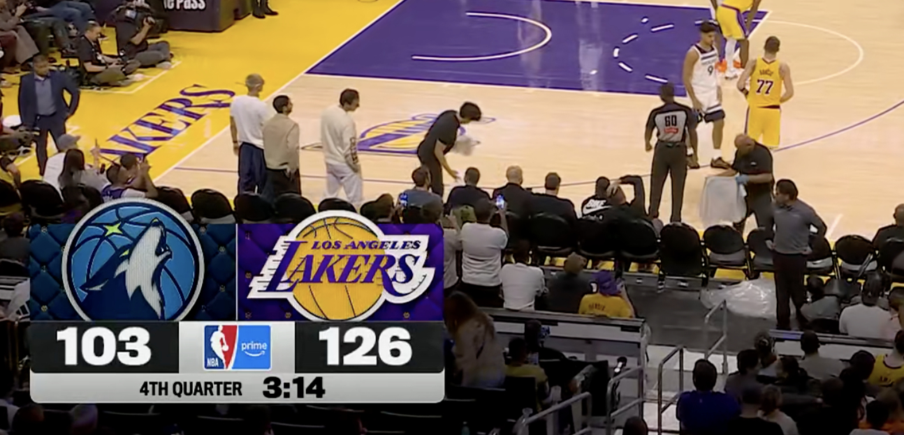 东契奇继续打！今天应该要拿50分！ ​​​