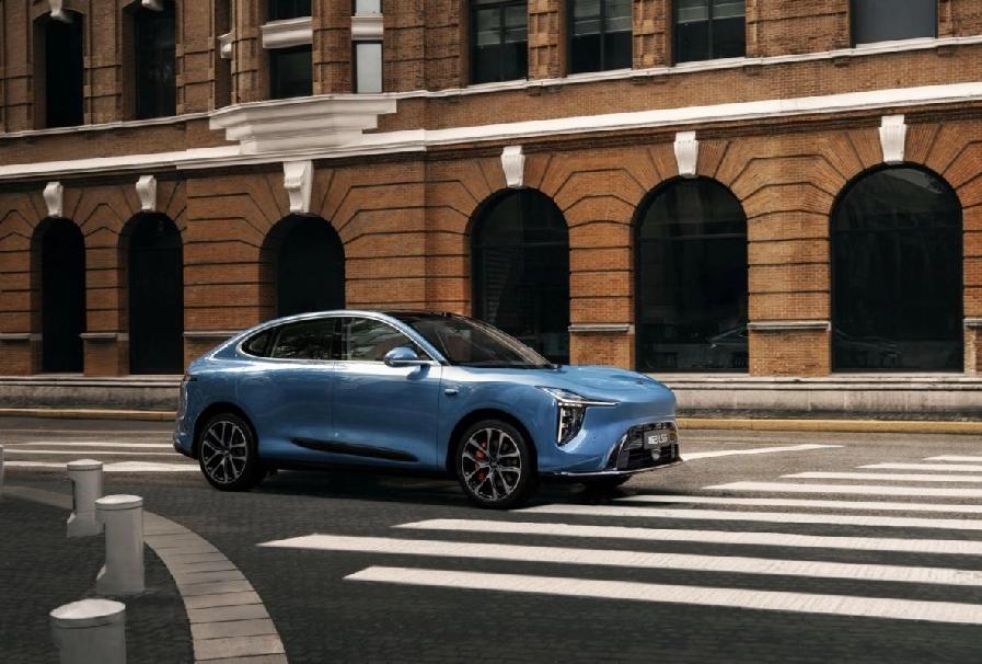 爆款，绝对是爆款！不服不行！
智己汽车全新 “超级大五座智能 SUV”—— 新一