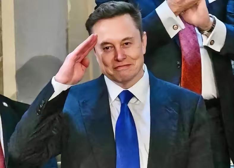 日本人口断崖下跌、老人扛设备、谁来顶替消失的人口
日本2024年生娃娃才68万，