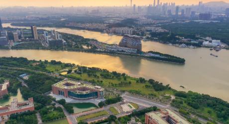 今天咱们聊一所被很多人低估的大学——广东海洋大学。
说实话，这所学校在湛江，不在