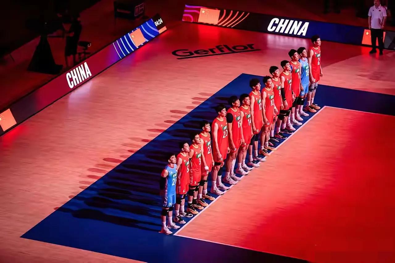 6月15日，男排世联赛西安站最后一天，中国男排0:3土耳其男排（22:25/21