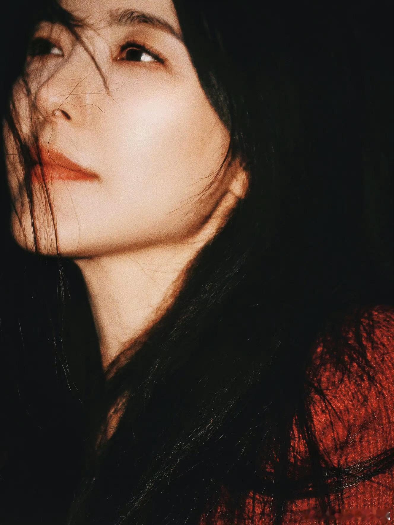 天呐，赵露思发了曾黎旧照，不过确实这个女人真的好绝！ ​​​