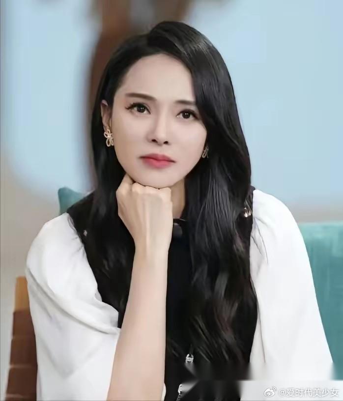 鲁豫问伊能静：“如果可以重头来，你要秦昊还是庾澄庆？”伊能静反问：“如果可以选择